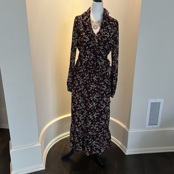 Michael Kors Wrap Dress - Picture 2 of 6